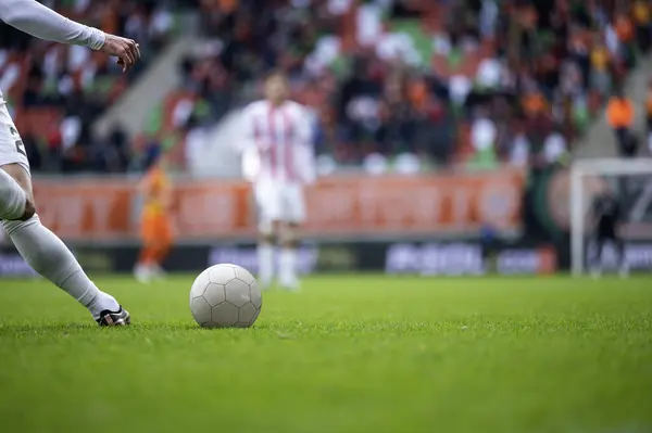 Serie A 2024/2025: Cuộc đua vô địch và trụ hạng kịch tính